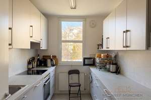 Geräumige, sonnige 4-Zimmer-Wohnung im Arabellapark – Die vollständige Adresse der Immobilie erhältst du vom Anbieter., 81925 Parkstadt, München – Vorschaubild 4