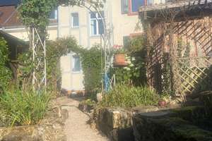 Charmante 
DHH 
in Müllheim mit zwei Wohnungen und liebevoll gestaltetem Garten – Die vollständige Adresse der Immobilie erhältst du vom Anbieter., 79379 Müllheim – Vorschaubild 2