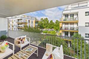 Rheinblick pur - Charmante 3-Zimmer-Wohnung am Winterhafen mit zwei Balkonen und zwei TG-Plätzen