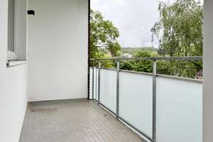 Modernisierte 2-Zimmer-Wohnung mit Loggia und Aufzug in Gerresheim – Die vollständige Adresse der Immobilie erhältst du vom Anbieter., 40627 Gerresheim, Düsseldorf – Vorschaubild 9
