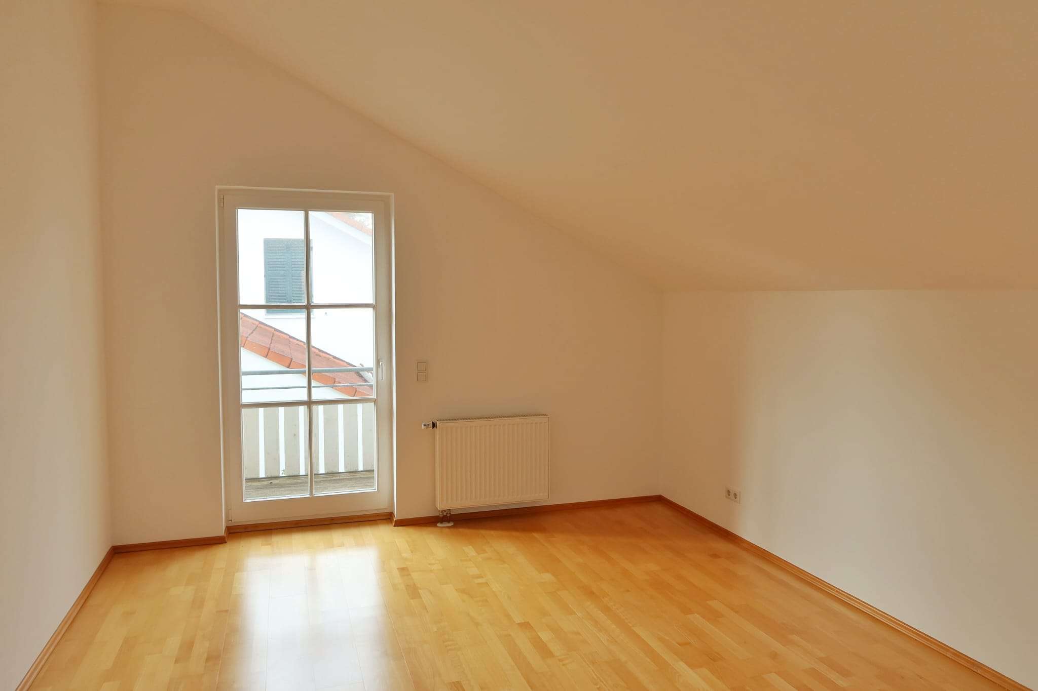 Immobilie in Straßlach-Dingharting - Lichtdurchflutetes geräumiges Landhaus in idyllischer Bestlage des Münchener Südens - Bild 5