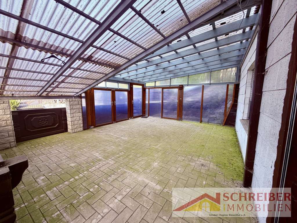 Immobilie in Breidenbach - Großes Anwesen mit 5 Garagen in Breidenbach-Wolzhausen zu verkaufen - Bild 3