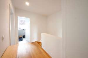 ANKOMMEN&EINZIEHEN! - TOP saniertes 4+1-Zi-Reihenmittelhaus mit PV Anlage! – Die vollständige Adresse der Immobilie erhältst du vom Anbieter., 82008 Unterhaching – Vorschaubild 16