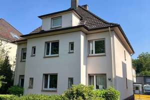 Voll vermietetes Mehrfamilienhaus mit fünf Einheiten und Garagen in Bochum-Wattenscheid – Die vollständige Adresse der Immobilie erhältst du vom Anbieter., 44866 Wattenscheid-Mitte, Bochum – Vorschaubild 2