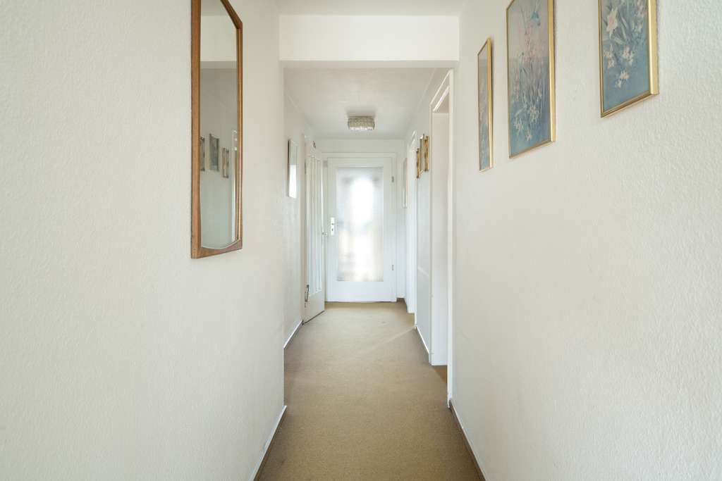 Immobilie in Gräfelfing - MÜNCHNER IG: Familienhaus mit Naturblick - Optimal für Generationen oder renditestarke Vermietung! - Bild 4