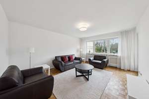 Sonnige Dreizimmerwohnung mit Balkon in ruhiger Zehlendorf Lage – Die vollständige Adresse der Immobilie erhältst du vom Anbieter., 14165 Zehlendorf, Berlin – Vorschaubild 2