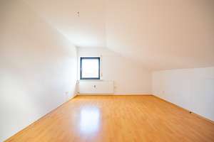 Mehrgenerationenhaus, Kapitalanlage oder Wohnen und Arbeiten unter einem Dach! – Die vollständige Adresse der Immobilie erhältst du vom Anbieter., 75050 Gemmingen – Vorschaubild 22