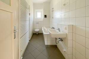 HELLE 2 ZIMMER WOHNUNG IN GRÜNER OASE |SÜDBALKON| PROVISIONSFREI | – Rudolf-Schwarz-Straße 28, 10407 Prenzlauer Berg, Berlin – Vorschaubild 4