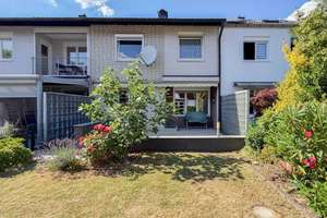Gepflegtes Reihenmittelhaus mit 5 Zimmern, Garten und Garage in Köln-Pesch
