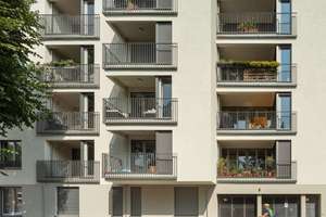 Erstbezug: Großzügige 3-Zimmer-Wohnung * Süd-Loggia