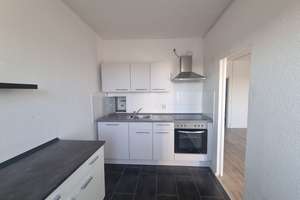 Einziehen und Wohlfühlen ! Familienwohnung mit Balkon und Einbauküche – Bruno-Taut-Ring 165, 39130 Neu Olvenstedt, Magdeburg – Vorschaubild 1