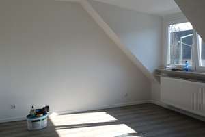 Ansprechende und neuwertige 2-Raum-Dachgeschosswohnung in Bottrop – Horster Straße 324a, 46238 Batenbrock, Bottrop – Vorschaubild 2