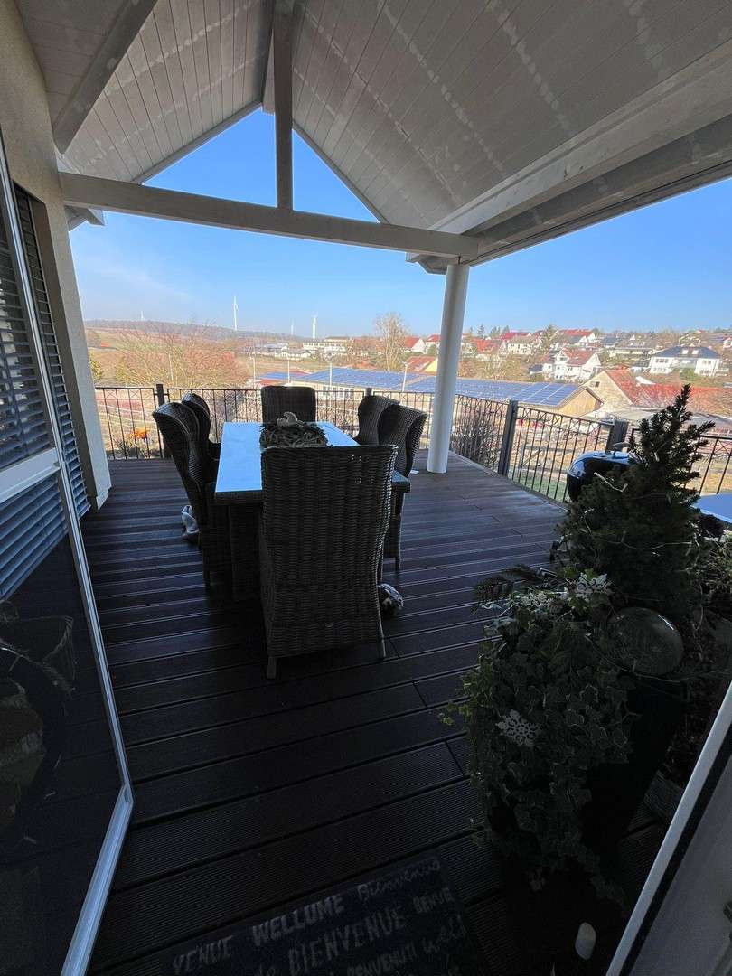 Immobilie in Remlingen - Traumhaus mit unverbaubarem Blick - Bild 6