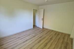 Großzügiges Wohnen mit viel Platz – 6 Zimmer, 2 Bäder in ruhiger Lage von Salzgitter-Bad – Erikastraße 53, 38259 Salzgitter-Bad, Salzgitter – Vorschaubild 5