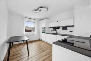 ***RESERVIERT*** - Großes Grundstück, modernisierte Innenräume und Doppelgarage - Ihr Familienglück – Ludwigsburg (Kreis) – Vorschaubild 5