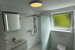 Moderne 2-Zimmer-Wohnung in Essen-Stadtwald – Einbauküche, Ostbalkon & Aufzug – Ahornstraße 25, 45134 Stadtwald, Essen – Vorschaubild 9