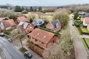 Barrierefreies Energiesparhaus mit ausgebautem Dachgeschoss, optional für zweite Wohneinheit – Oldenburg (Oldenburg) – Vorschaubild 3