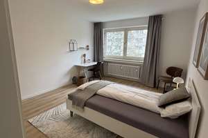 Möblierte 4-Zimmer WG im 1. OG mit Balkon