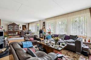 Familienfreundliches Fertighaus mit Carport in sehr ruhiger Lage