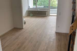 Komplett renovierte 3-Zimmer-Maisonette-Wohnung mit 2 Balkonen, modernem Bad und Gäste-WC – Heinrich-Pesch-Straße 20, 41239 Schrievers, Mönchengladbach – Vorschaubild 2