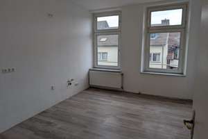 Helle 3-Zimmer-Wohnung ( 70 m²) mit hohen Decken und großen Fenstern in ruhiger Lage – Die vollständige Adresse der Immobilie erhältst du vom Anbieter., 47137 Untermeiderich, Duisburg – Vorschaubild 25