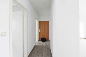 Sofort bezugsfrei: Frisch renovierte Dachgeschosswohnung (ohne Aufzug) im Altbau mit großem Balkon – Die vollständige Adresse der Immobilie erhältst du vom Anbieter., 13189 Pankow (Ortsteil), Berlin – Vorschaubild 10