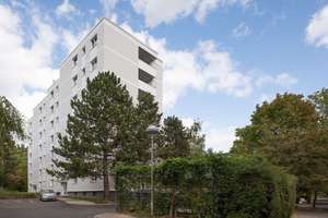 Vermietete 4-Zimmerwohnung mit Energieeffizienzklasse B, Balkon und Wannenbad – Lützelsteiner Weg 18, 14195 Dahlem, Berlin – Vorschaubild 2