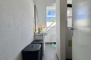 Helle 2-Zimmer-Dachgeschosswohnung mit großzügiger Wohnküche in Heidelberg – Danzigerstraße 8, 69124 Kirchheim, Heidelberg – Vorschaubild 2