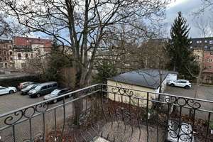 **Erstbezug nach Sanierung** 2-Zimmer-Wohnung mit Einbauküche