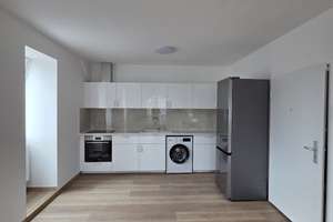Stilvoll modernisiert: 2-Zimmer-Wohnung in Berlin-Marzahn