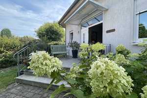 Traumhaus mit Wärmepumpe, Kamin, Fußbodenheizung und viel Potenzial - 8 Zimmer und 4 Bäder – Leipzig – Vorschaubild 4