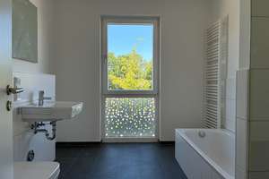 Helle 4-Zimmer-Wohnung mit Süd-/Westbalkon und Einbauküche – Lange-Feld-Straße 71, 30559 Kirchrode, Hannover – Vorschaubild 8