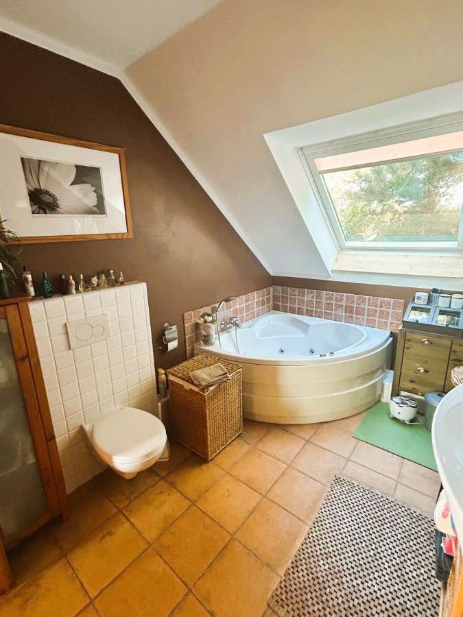 Immobilie in Monheim am Rhein - Zweifamilienhaus mit Potential - Wohnen und Arbeiten auf 322 m² Fläche - Bild 8