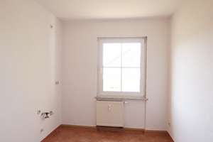 2-Raum-Wohnung mit Balkon – Mittelweg 20, 7381 Pößneck – Vorschaubild 4