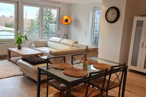 Viel Licht und Raum - ruhige Dachgeschosswohnung mit besonderem Charme und hervorragender Anbindung – Die vollständige Adresse der Immobilie erhältst du vom Anbieter., 40589 Wersten, Düsseldorf – Vorschaubild 3