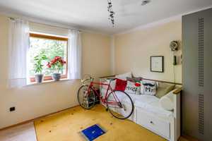 Charmantes Mehrgenerationenhaus mit großem Garten  – München (Kreis) – Vorschaubild 3