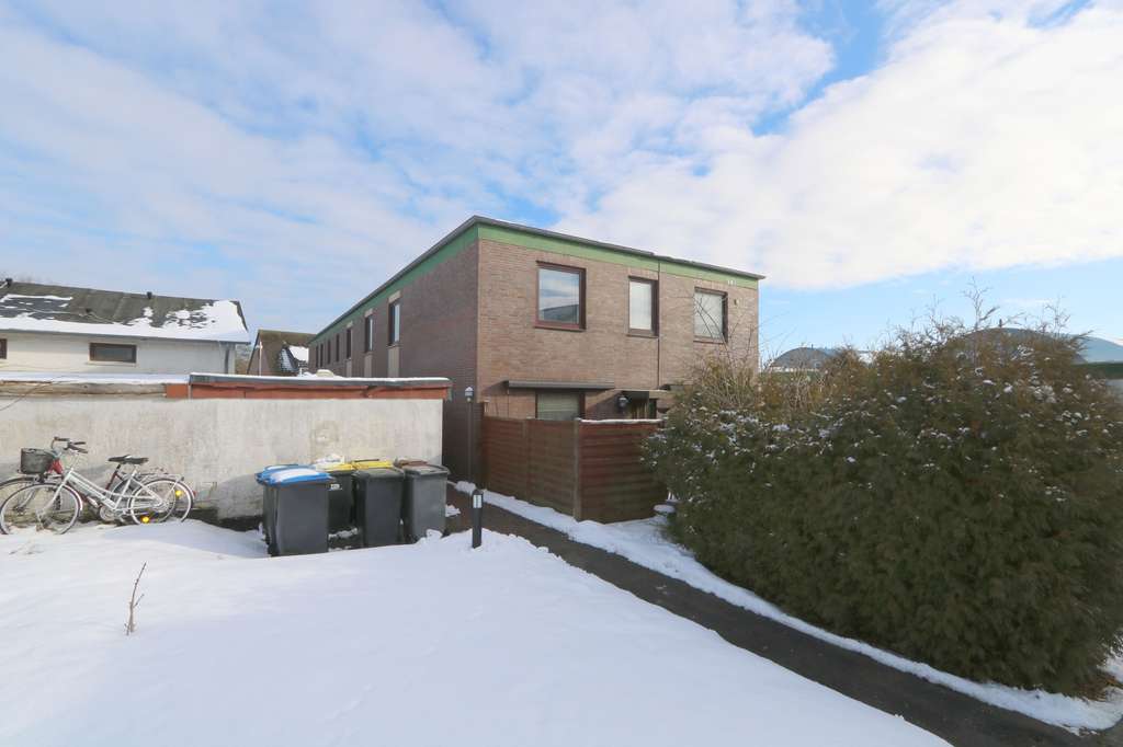 Immobilie in Grömitz - Solide und Kompakt!
Charmante 1,5-Zimmer-Wohnung auf ca. 30m² mit Garage in ruhiger Lage von Grömit - Bild 0