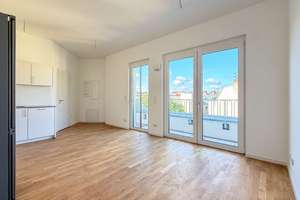 Kompakte Dachgeschosswohnung nah Schloß Charlottenburg - 2,5 Zimmer am Mierendorffplatz – Osnabrücker Straße 27, 10589 Charlottenburg, Berlin – Vorschaubild 1
