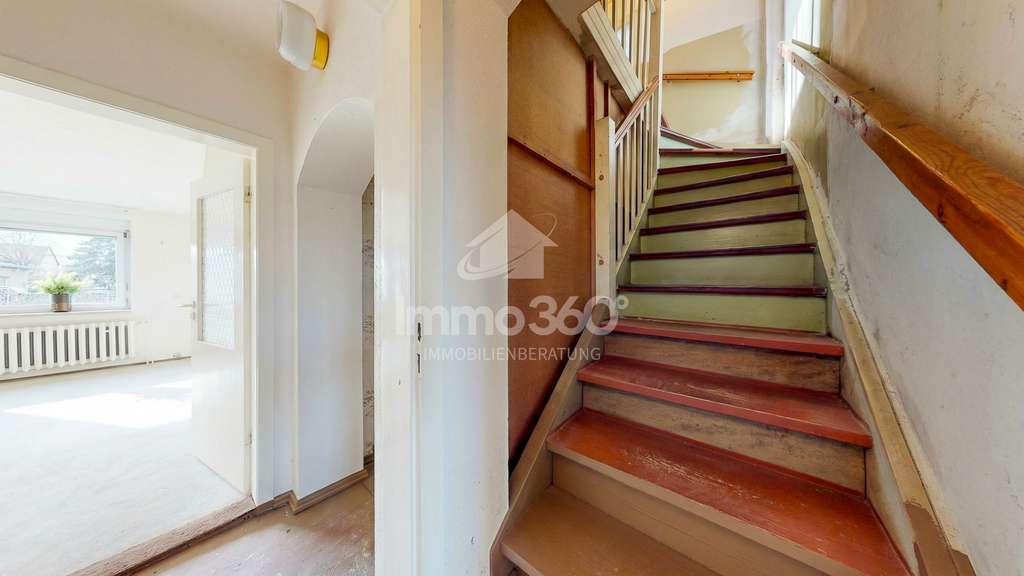 Immobilie in Neuenhagen bei Berlin - Altbau mit Charakter – freistehendes Einfamilienhaus mit großem Garten & Kachelöfen - Bild 4