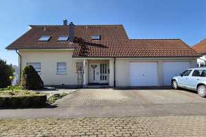 **Mehrheitseigentum mit 2 Wohnungen im ruhig gelegenen 3-Parteien-Haus!** – Elsterweg 9, 72589 Alb-Donau-Kreis – Vorschaubild 1