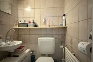 Helle 4-Zimmer-Wohnung mit Wintergarten im Herzen von Remscheid – Die vollständige Adresse der Immobilie erhältst du vom Anbieter., 42853 Mitte, Remscheid – Vorschaubild 6