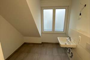 Ihr Dachgeschoss-GLÜCK über den Dächern Reutlingens! – Steinenbergstrasse 20, 72764 Reutlingen-Mitte, Reutlingen – Vorschaubild 11