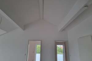 Erstbezug - großzügige bildschöne 3-Zi.-DG-Whg. mit Balkon u. Loggia in Grafing mit Traumblick