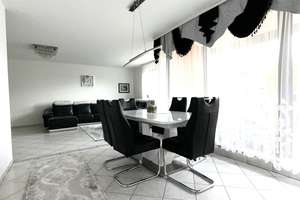 Wohnen mit Wohlfühlfaktor – Traumhafte 4-Zimmer-Wohnung mit Balkon und Tiefgaragenstellplatz