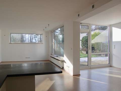 Bungalow Am Park Modernisiert Mit Riesengrundstuck