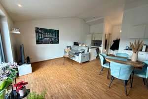 Hochwertige 2-Zimmer-Wohnung mit Balkon und Einbauküche