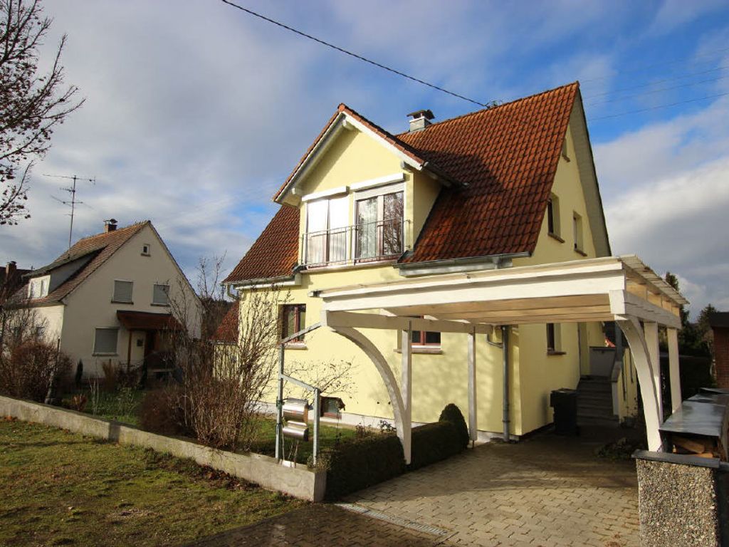 Sonnenverwöhntes Einfamilienhaus in naturnaher Lage