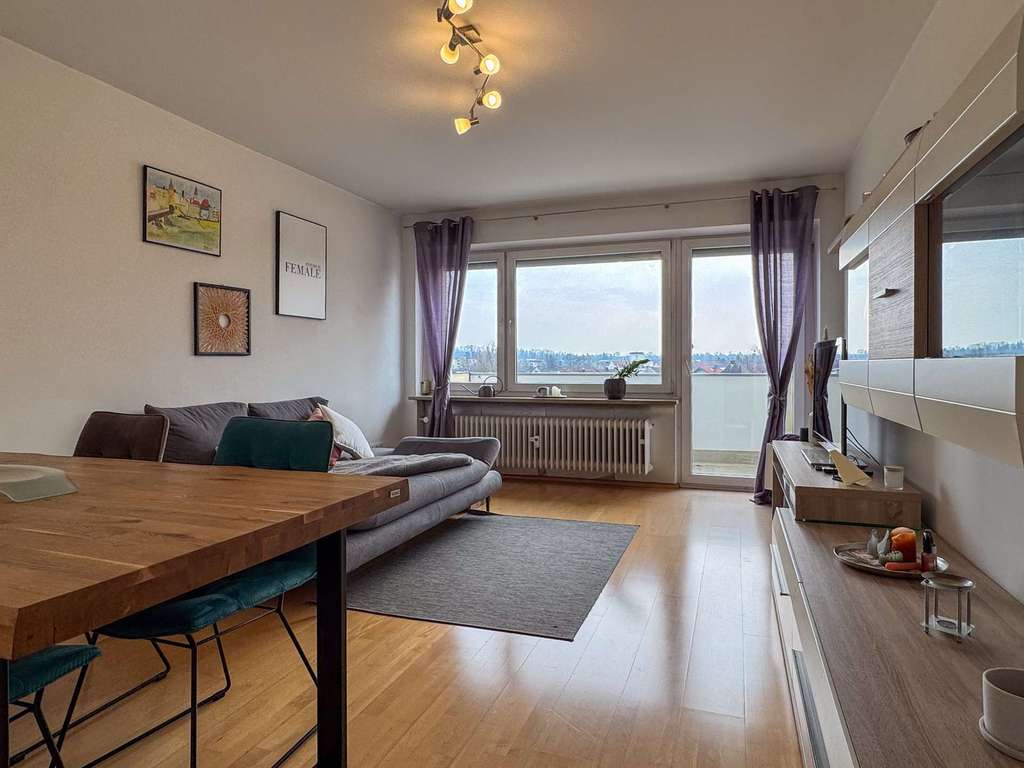 Immobilie in Rosenheim - Ideale 2-Zimmer-Wohnung in bester Rosenheimer Stadtlage auf Erbpachtgrundstück - Bild 0