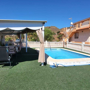 Freistehende Villa in Rincón de la Victoria mit exzellentem Potenzial