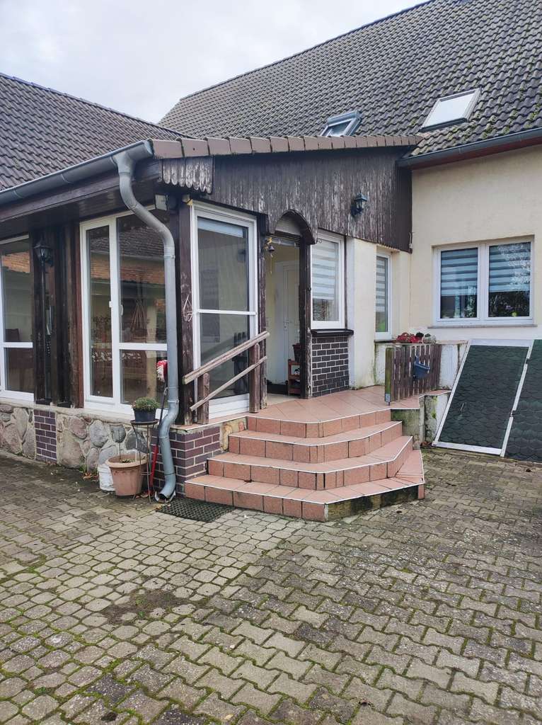 Immobilie in Hohenselchow-Groß Pinnow - Ein- oder Zweifamilienhaus mit großem Garten in schöner Lage - Bild 1